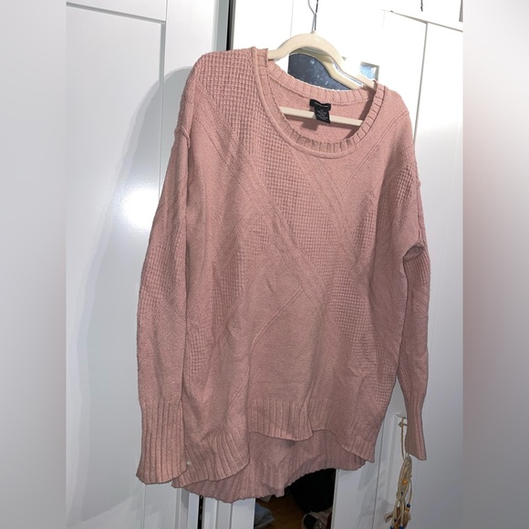 Sweater - Picture 2 of 7